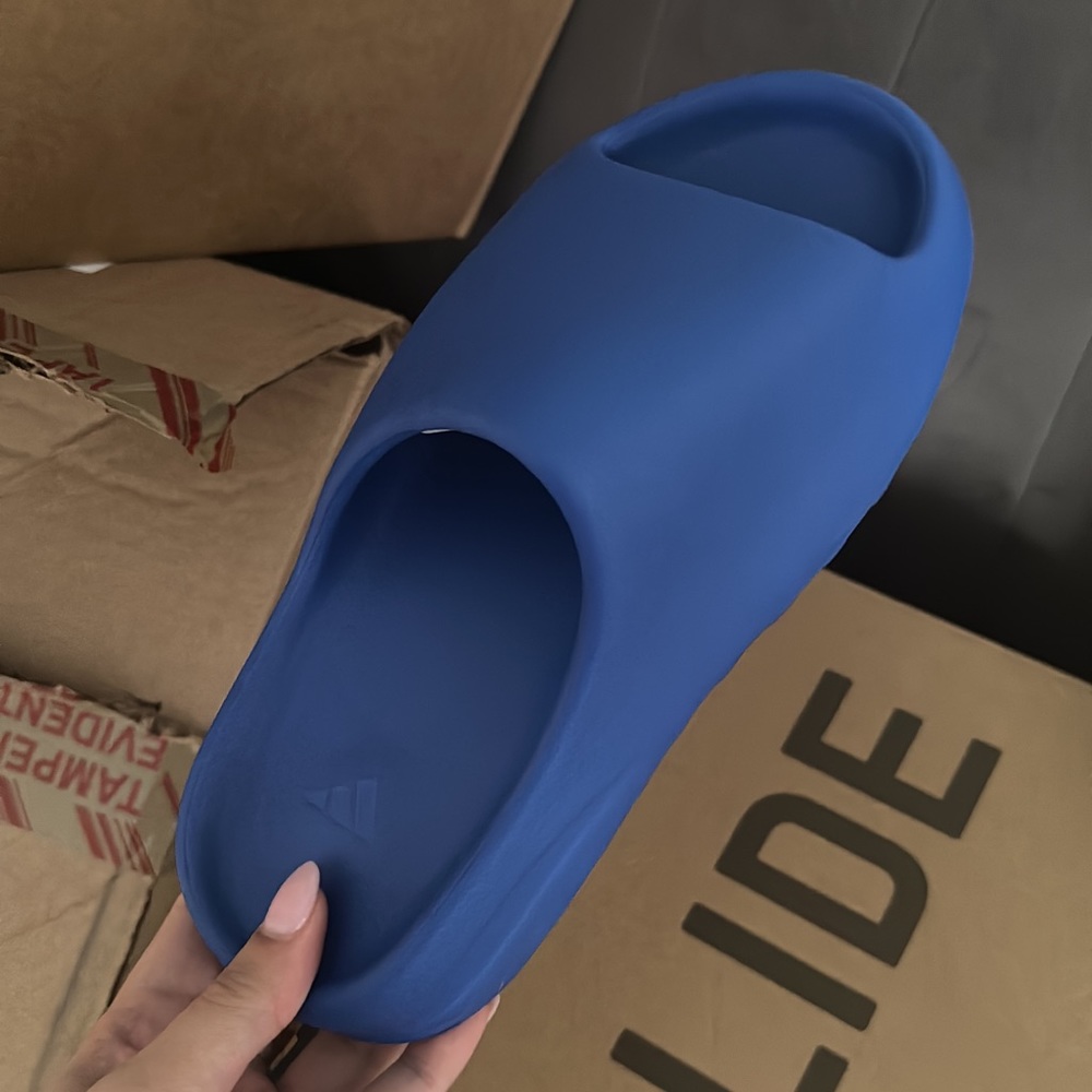 Yeezy Slide Azure